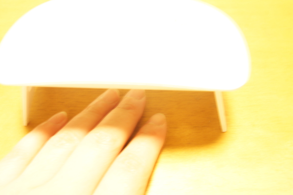 軽くて安いジェルネイル用ライト Sunmini Uvled Nail Lamp Happy